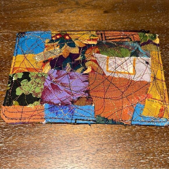La Due Patchwork Zipper Closure Bag - Picture 8 of 8